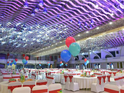 圣诞不“剩单”，等你来造——k豆钱包集团团委安然夜进行圣诞狂欢活动